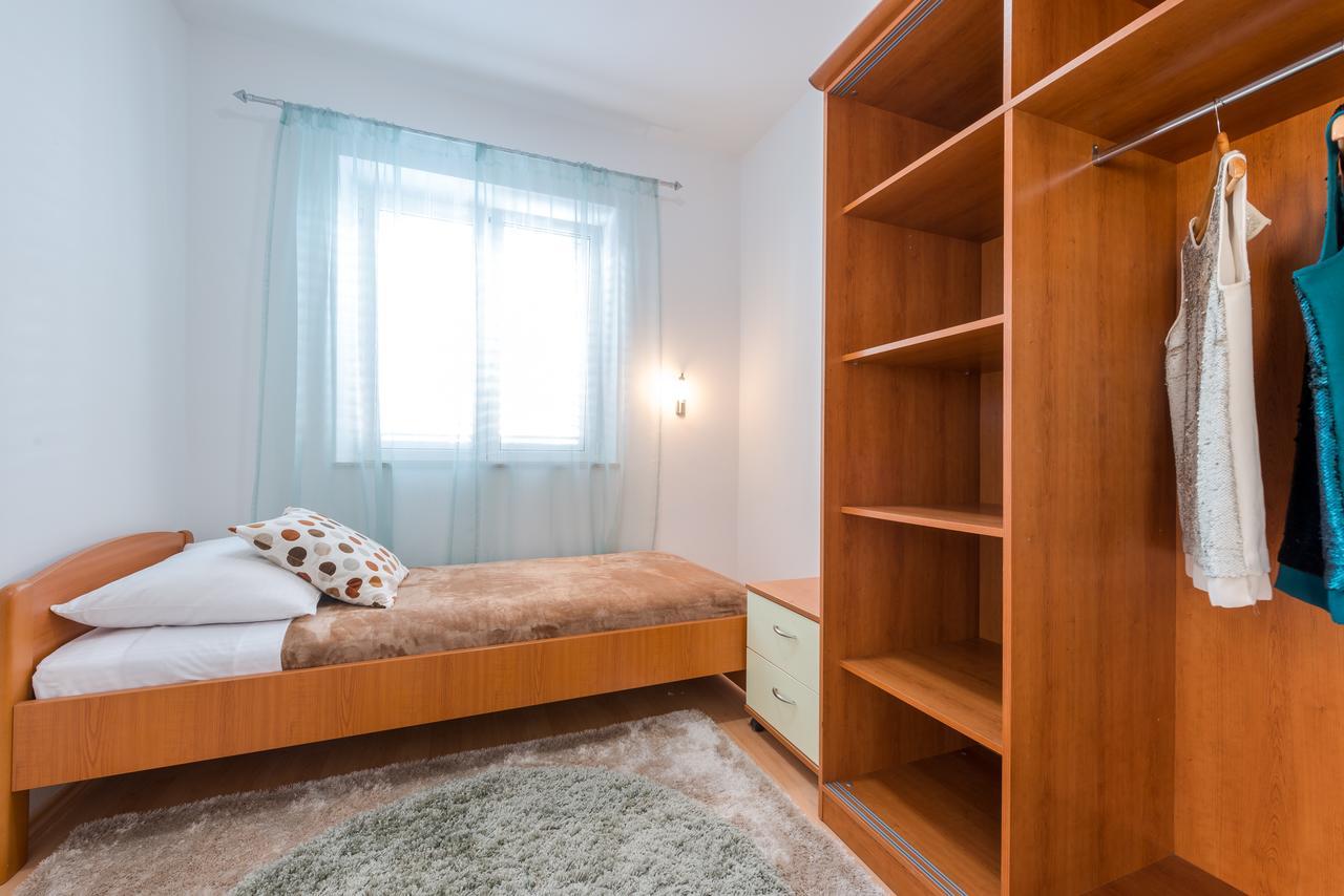Tara Apartment *